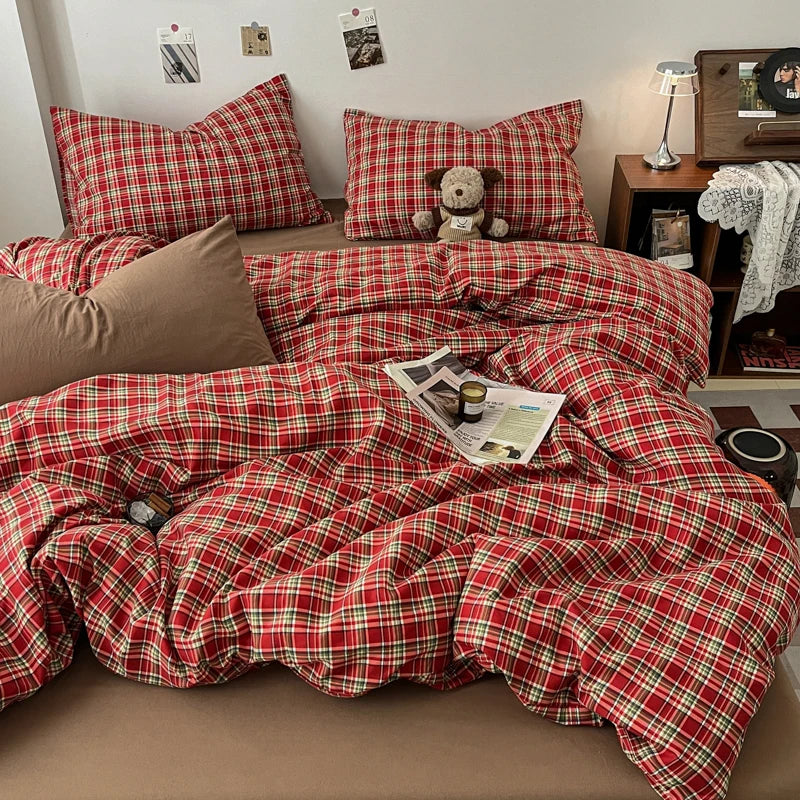 Vintage Double Sided Red Plaid Bedding Set Skin-Friendly Soft Duvet Cover Set with Bed Sheet and Pillowcases for Single Double